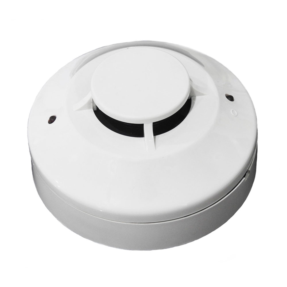 Detector óptico de humo convencional serie 100 - Detector fotoeléctrico de humos Notifier. Compatible con productos de la serie 400. LEDs gemelos visibles 360°. Bajo consumo de corriente. Rendimiento estable en altas velocidades de aire. Cubierta extraíble e interruptor de prueba incorporado.
